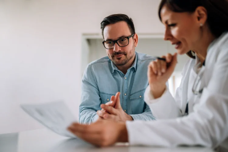 a consultation of two people regarding an inheritance advance 
